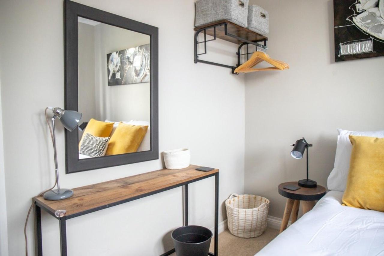 Guestready - Homely Leeds City Apartment Sleep 4 Meanwood Kültér fotó