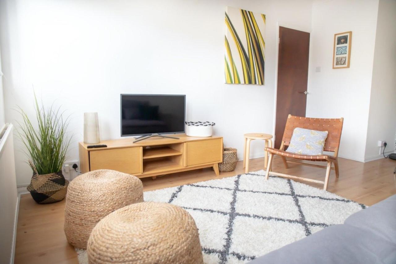 Guestready - Homely Leeds City Apartment Sleep 4 Meanwood Kültér fotó